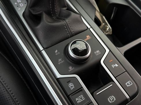 Certified 2024 Kia Sorento S AWD/4WD image 30