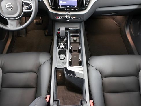 Certified 2025 Volvo XC60 B5 Plus image 17