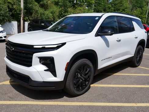 New 2026 Chevrolet Traverse LT w/ Enhanced Driving Package image 4
