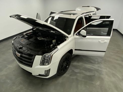 Used 2019 Cadillac Escalade Luxury image 47