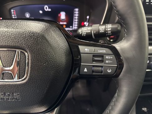 Used 2025 Honda Pilot Elite image 20