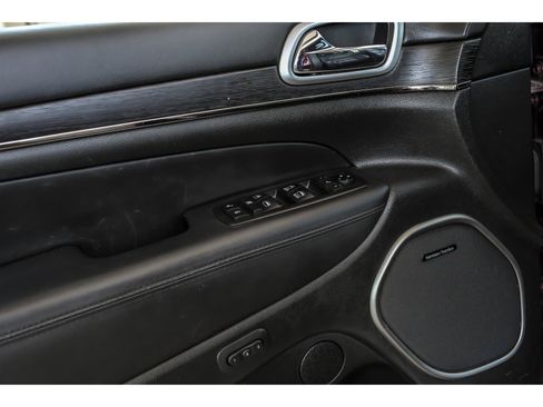 Used 2018 Jeep Grand Cherokee High Altitude AWD/4WD image 9