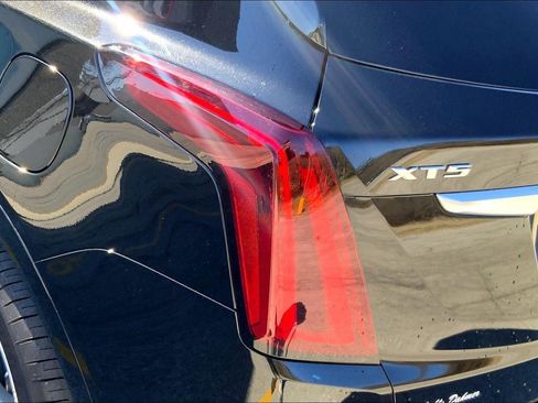 Certified 2025 Cadillac XT5 Premium Luxury FWD image 29