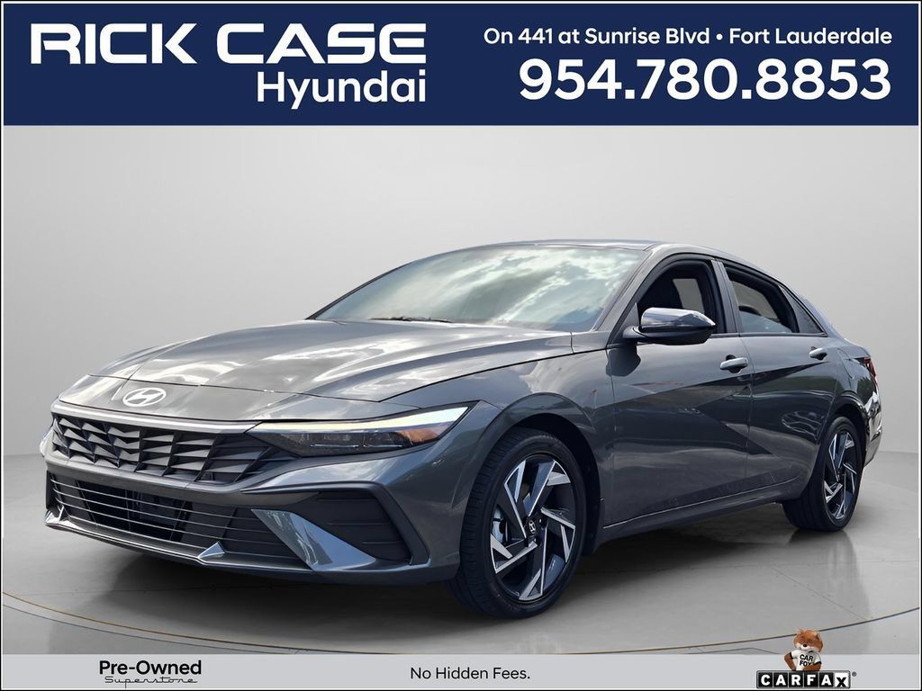 Certified 2025 Hyundai Elantra SEL FWD image 1