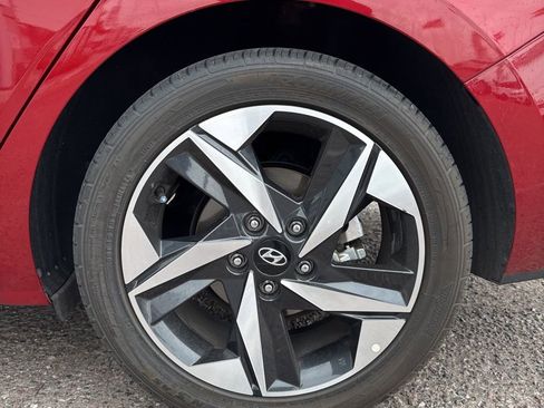 Used 2023 Hyundai Elantra SEL w/ Convenience Package image 11