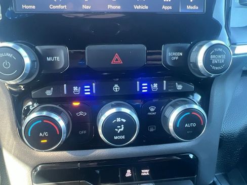 Used 2023 RAM 1500 Laramie AWD/4WD image 26