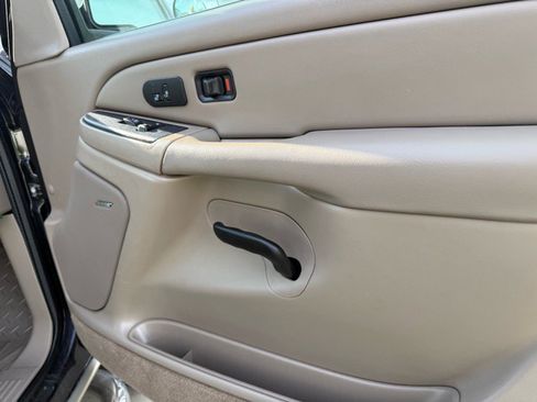 Used 2005 GMC Sierra 3500 SLT w/ Heavy-Duty Power Package image 46