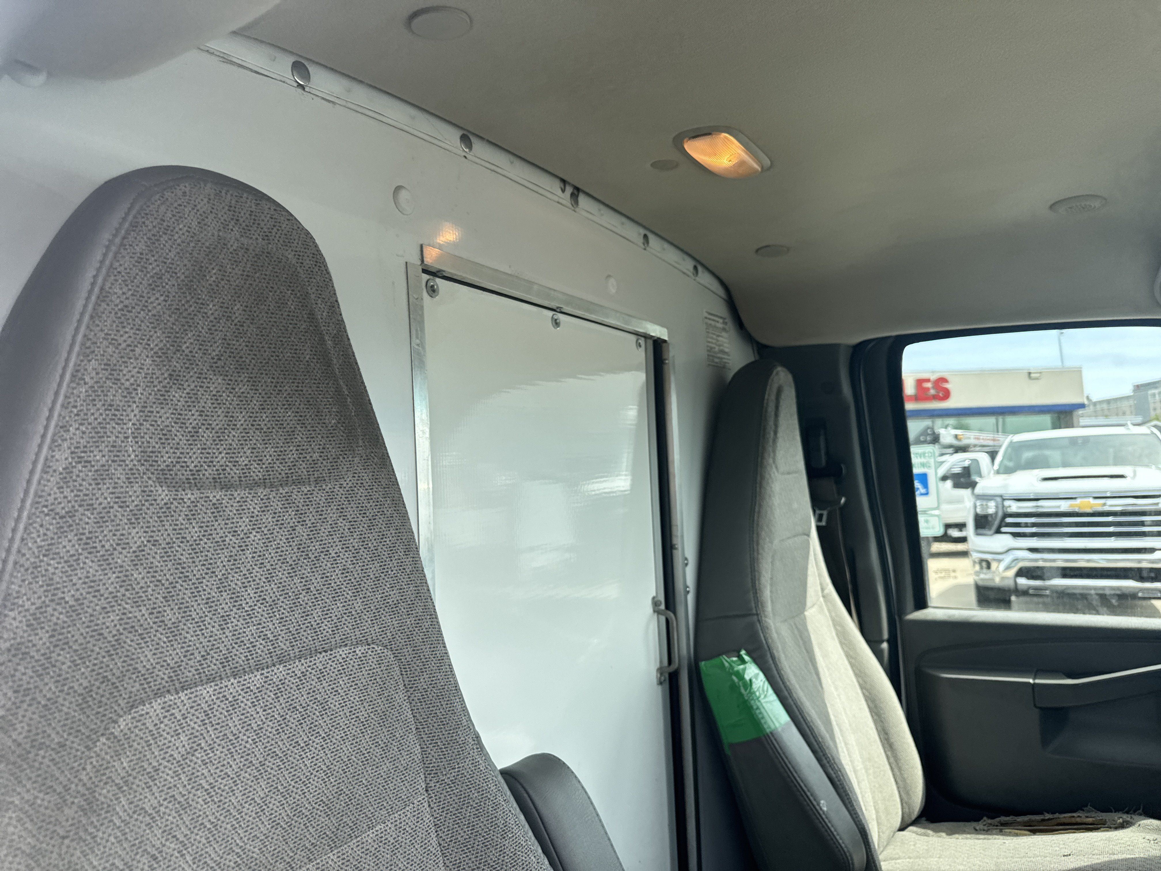 Used 2018 Chevrolet Express 3500 Extended w/ Driver Convenience Package RWD image 11