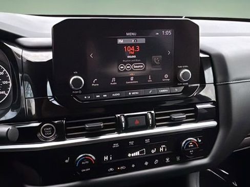 Used 2024 Nissan Pathfinder SV image 26