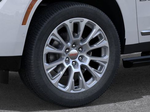 New 2026 GMC Yukon Denali w/ Sun & Power Step Package image 14