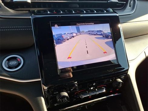 New 2025 Jeep Grand Cherokee L Altitude image 14