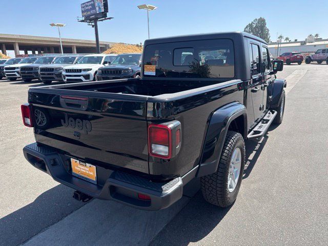 Certified 2021 Jeep Gladiator Sport AWD/4WD image 6
