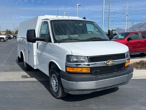 New 2025 Chevrolet Express 3500 w/ Power Convenience Package RWD image 25