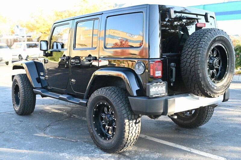 Used 2015 Jeep Wrangler Unlimited Sahara w/ Dual Top Group AWD/4WD image 8