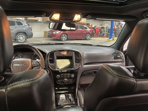 Used 2017 Chrysler 300 S w/ 300S Premium Group AWD/4WD image 30