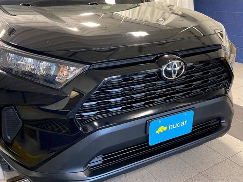 Used 2021 Toyota RAV4 LE AWD/4WD image 30