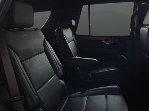 Used 2025 GMC Yukon Denali AWD/4WD image 26