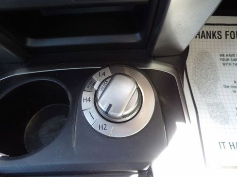 Used 2014 Toyota 4Runner SR5 Premium image 31