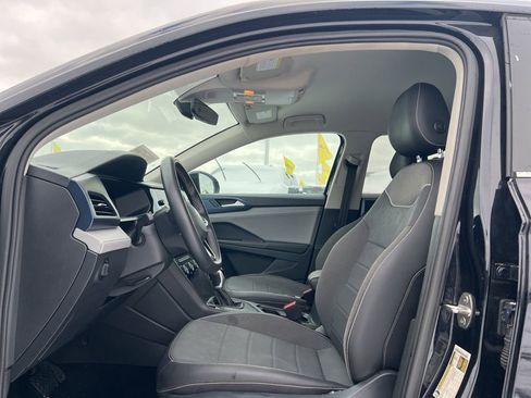 Used 2024 Volkswagen Taos SE image 10