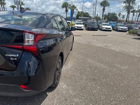 Used 2022 Toyota Prius XLE FWD image 22
