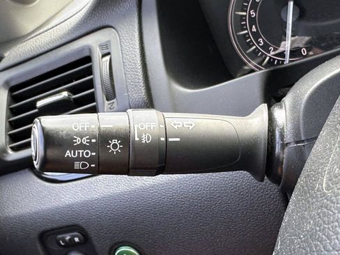 Used 2018 Honda Pilot Touring image 36