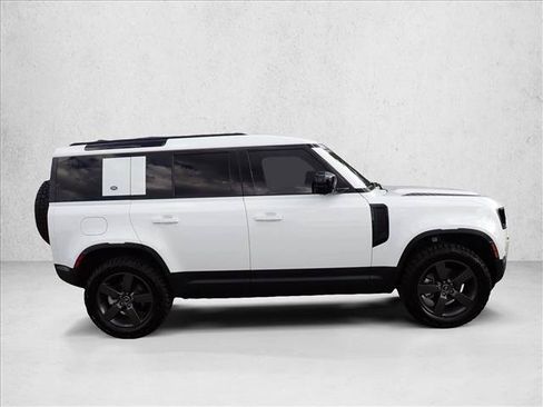 Used 2024 Land Rover Defender 110 S AWD/4WD image 5