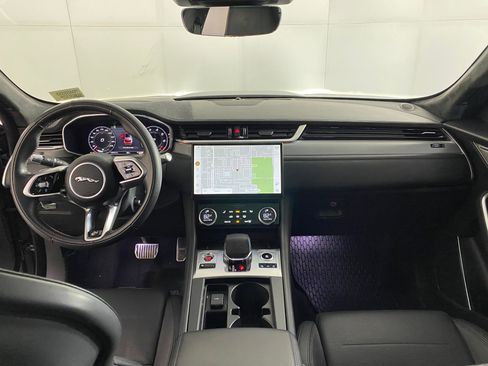 Used 2021 Jaguar F-PACE SVR image 15