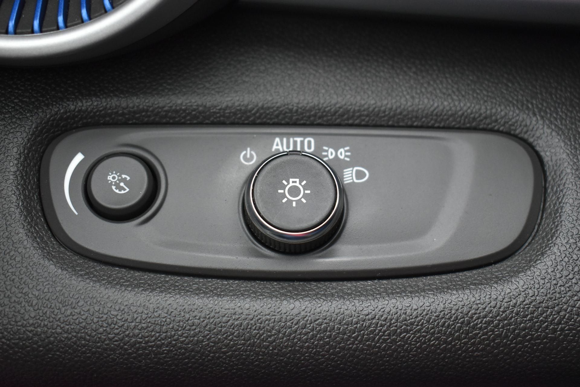 Used 2024 Chevrolet Trax LS FWD image 17