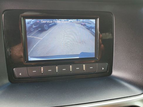 Used 2015 Chevrolet Tahoe 4WD w/ Remote Keyless Entry Package image 33