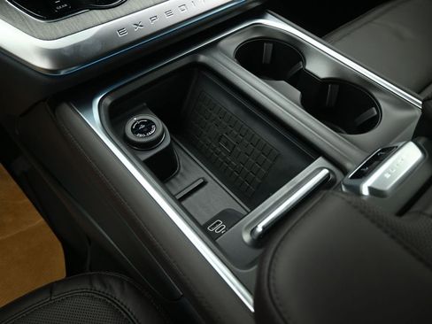 New 2025 Ford Expedition Platinum w/ Platinum Ultimate Package image 16