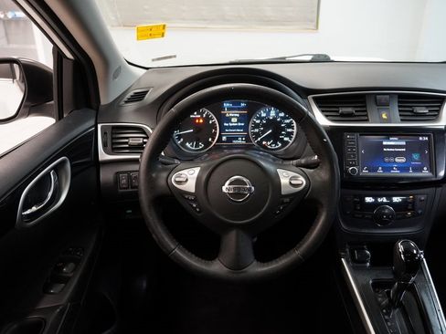 Used 2019 Nissan Sentra SV image 11