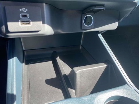 New 2025 Ford Maverick XL w/ Equipment Group 102A image 17