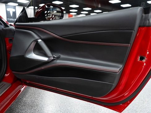 Used 2019 Ferrari 812 Superfast image 11