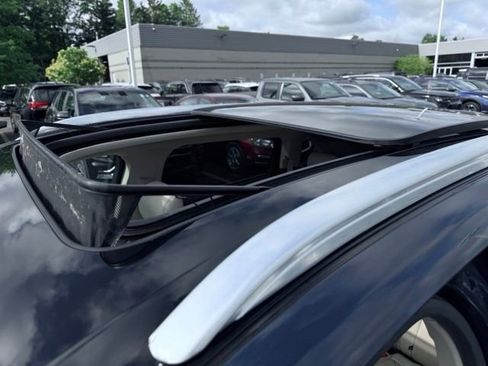 Used 2017 Lincoln MKX Reserve w/ Luxury Package AWD/4WD image 11