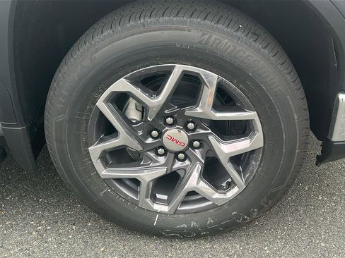 New 2026 GMC Sierra 1500 SLT w/ SLT Premium Package image 13