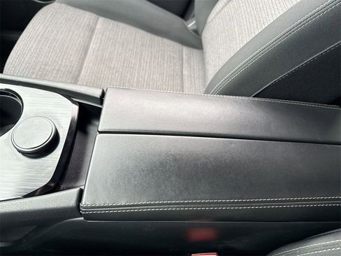 Used 2021 Nissan Rogue SV image 20