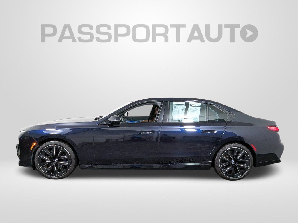 Certified 2023 BMW 740i RWD image 2