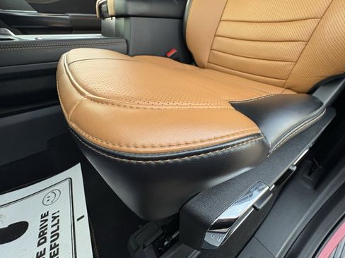 Used 2024 Ford F350 Platinum image 43