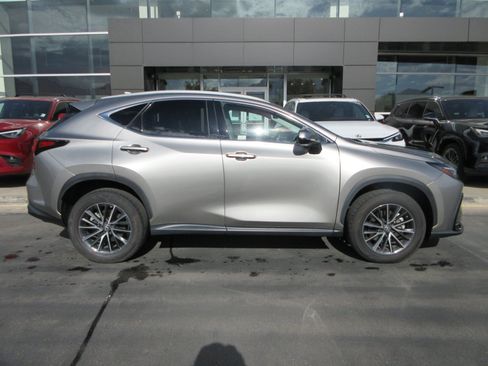 Used 2023 Lexus NX 350 AWD image 11