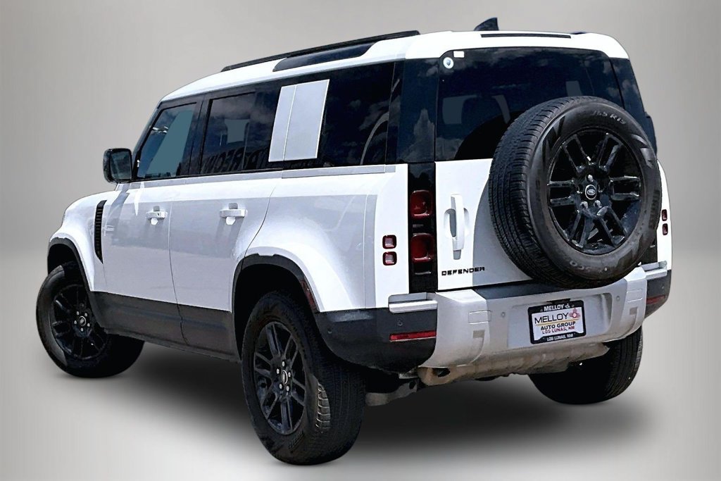Used 2025 Land Rover Defender 110 S AWD/4WD image 4