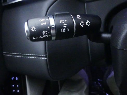 Used 2019 Land Rover Range Rover Velar R-Dynamic HSE image 24