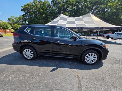 Used 2020 Nissan Rogue S FWD image 4