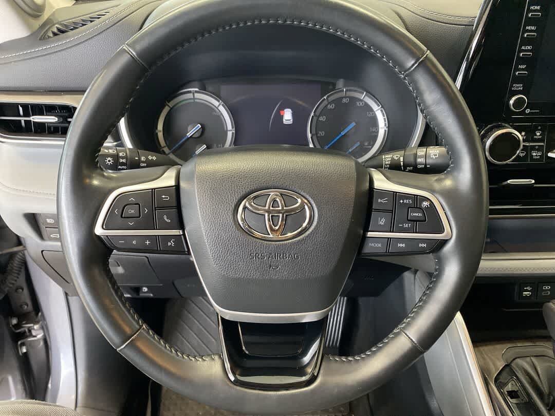 Used 2022 Toyota Highlander Limited AWD/4WD image 17