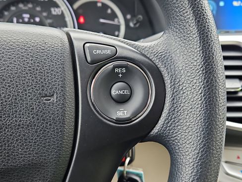 Used 2013 Honda Accord LX image 12