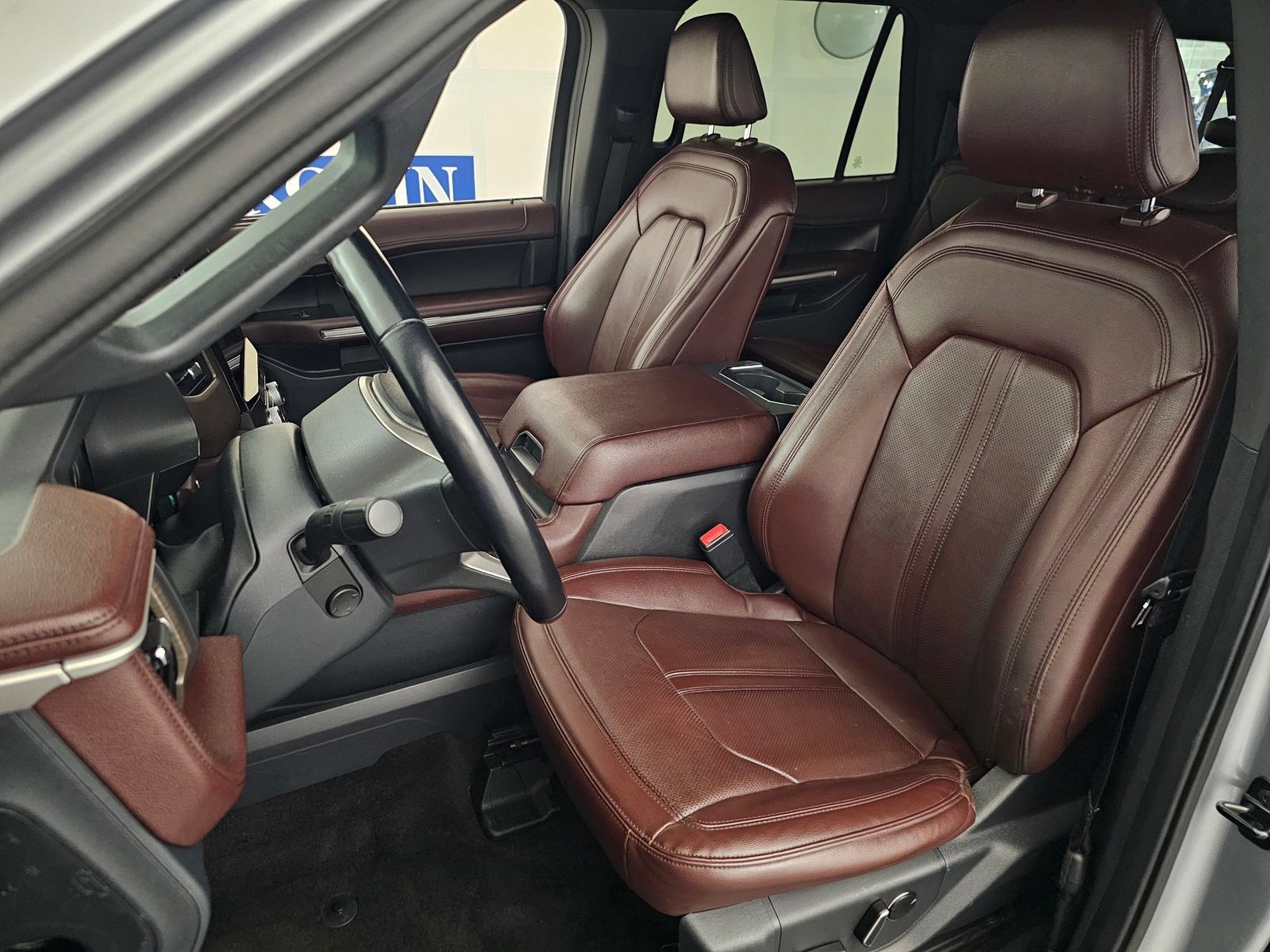 Used 2022 Ford Expedition Max Limited AWD/4WD image 6