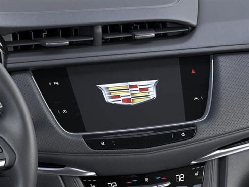 New 2025 Cadillac XT6 Luxury w/ LPO, Floor Liner Package AWD/4WD image 20