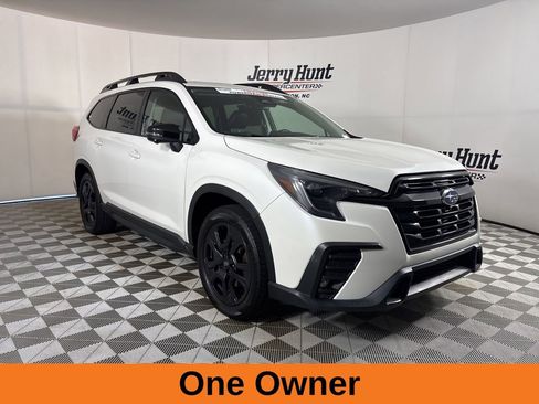 Used 2023 Subaru Ascent Onyx Edition Limited image 4