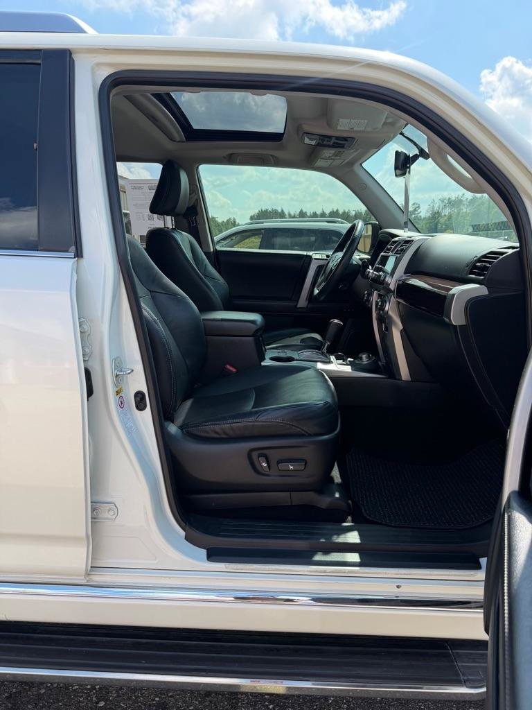 Used 2016 Toyota 4Runner Limited AWD/4WD image 17