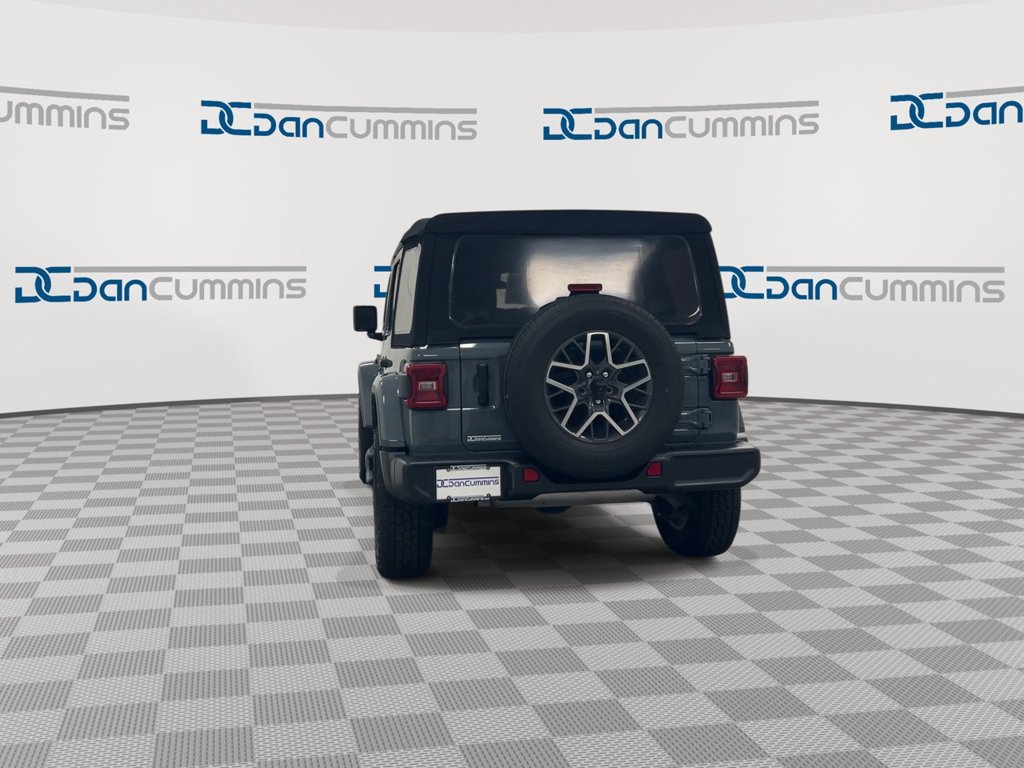 Used 2024 Jeep Wrangler Unlimited Sahara AWD/4WD image 7