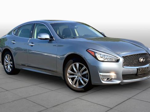 Used 2016 INFINITI Q70 3.7 AWD/4WD image 3